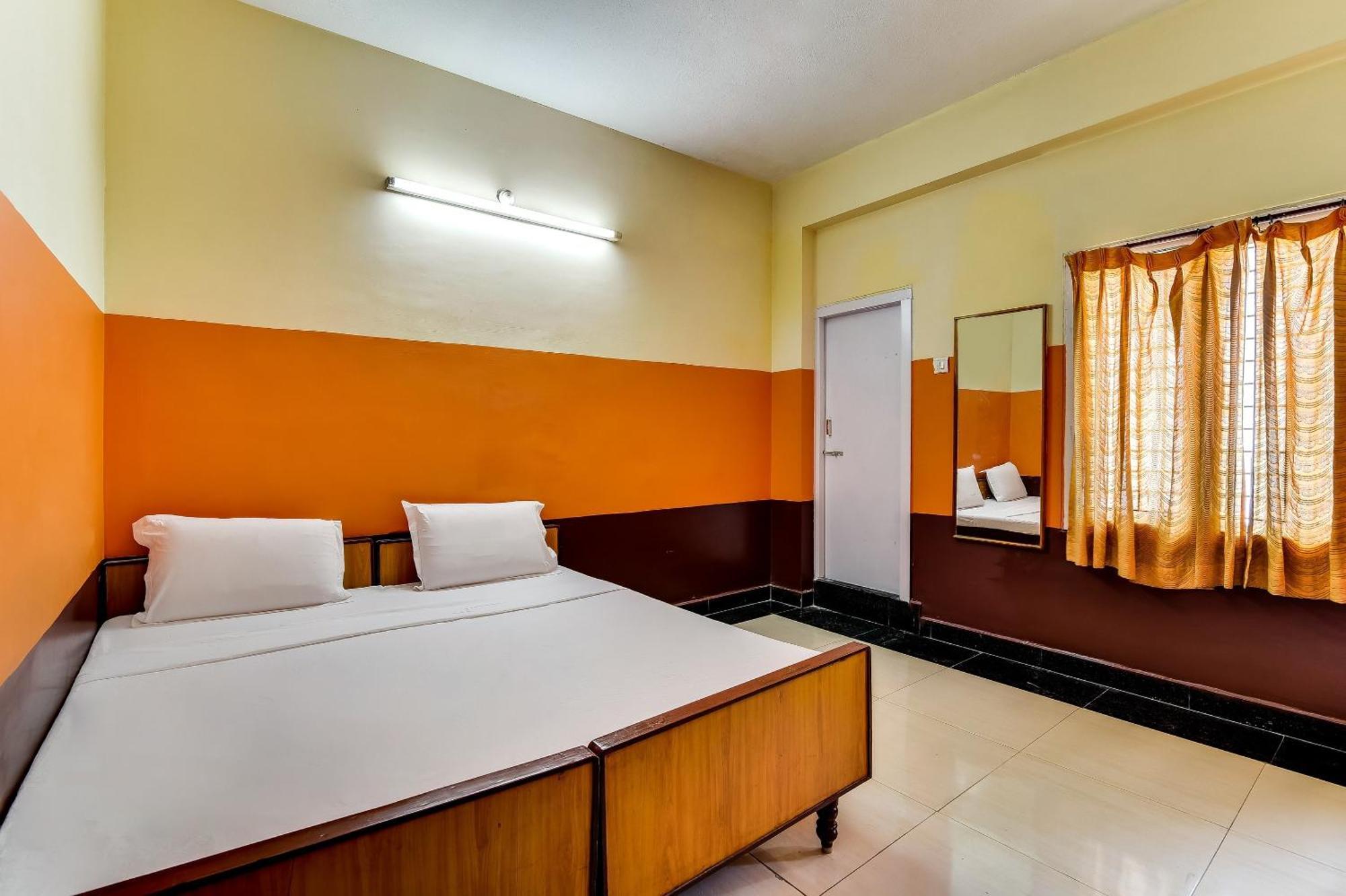 Hotel O Srinivasa Residency Lodge Tirupati Extérieur photo